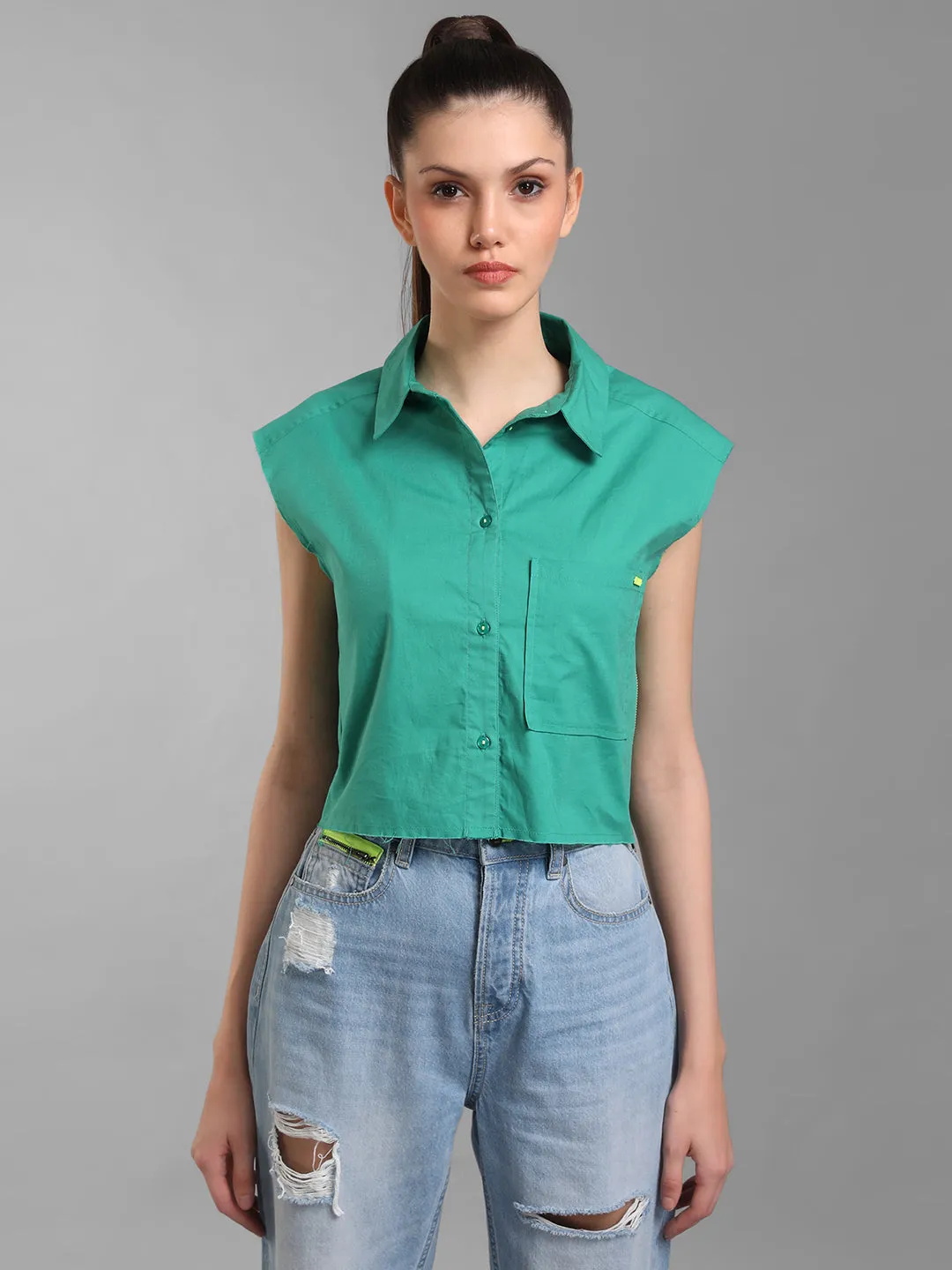 Sleeveless Boxy Shirt