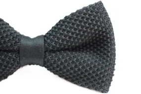 Black Cross-Hatched Knitted Bow Tie