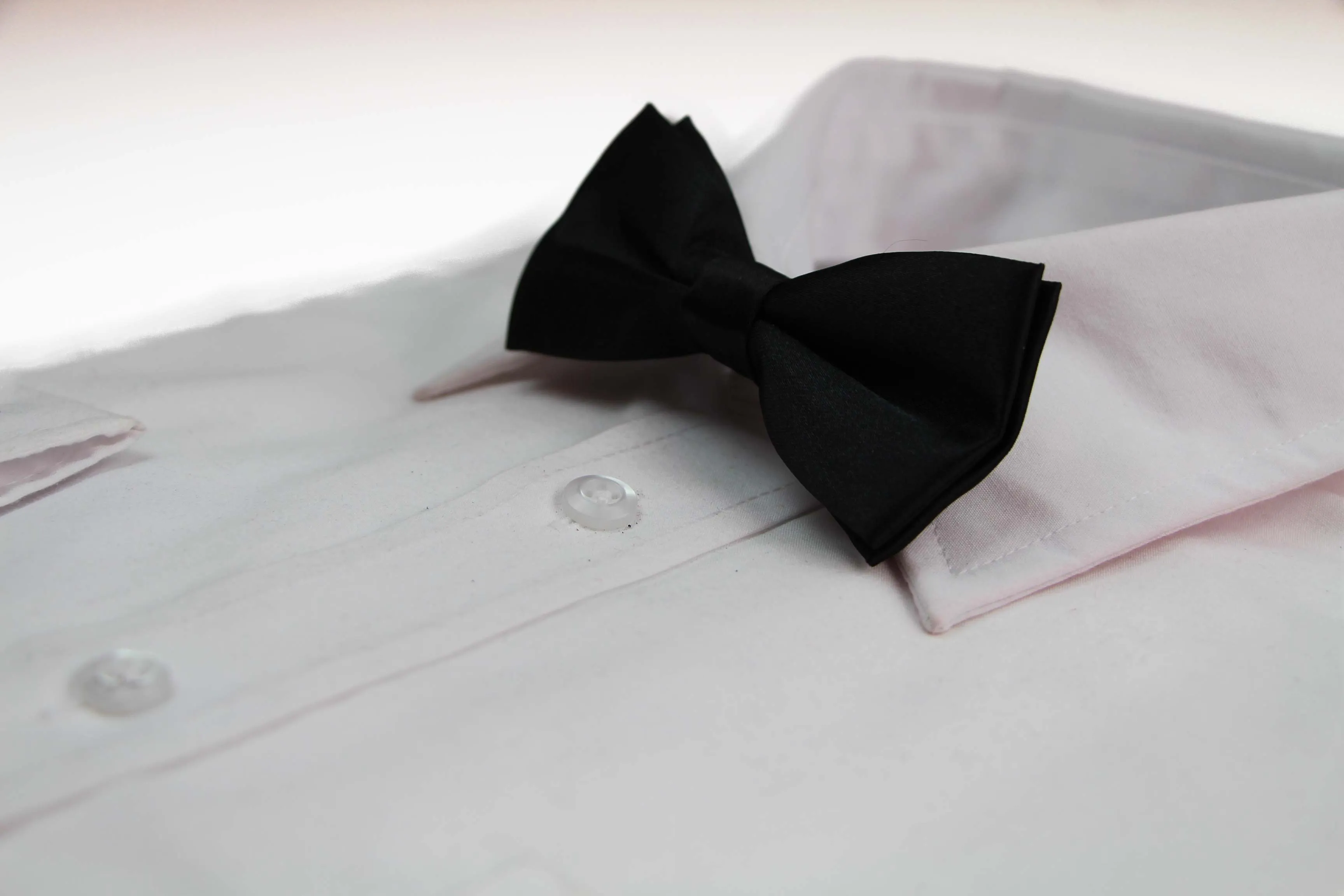 Black Plain Bow Tie