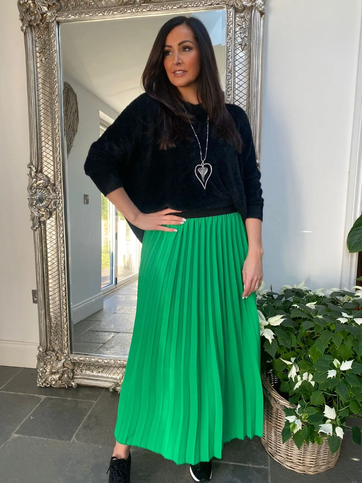 Trendy Pleated Midi Skirt