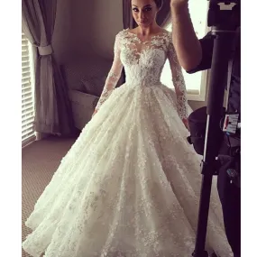 Vintage Lace Ball Gown Wedding Dress